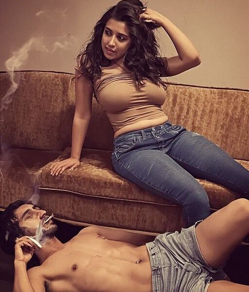 Download6747849336834507755